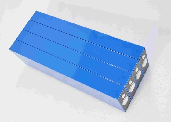 poder 3.6Kg de 3.2V175Ah Li Ion Battery Cell Stored Energy 175Ah EIKTO